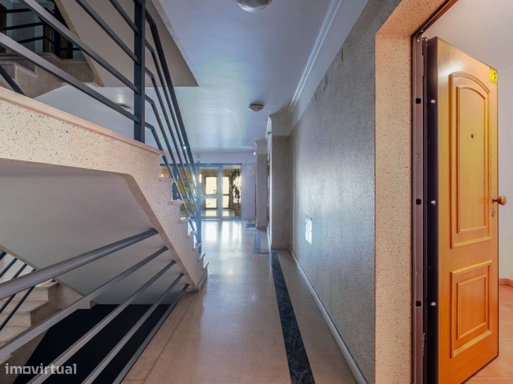 Apartamento T2 com terraço de uso exclusivo-24