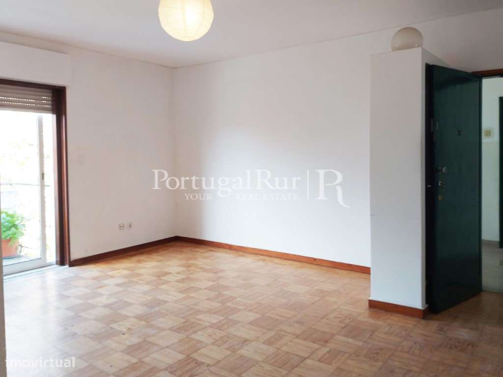 Apartamento T3 projecto Fernando Távora em Ramalde-7