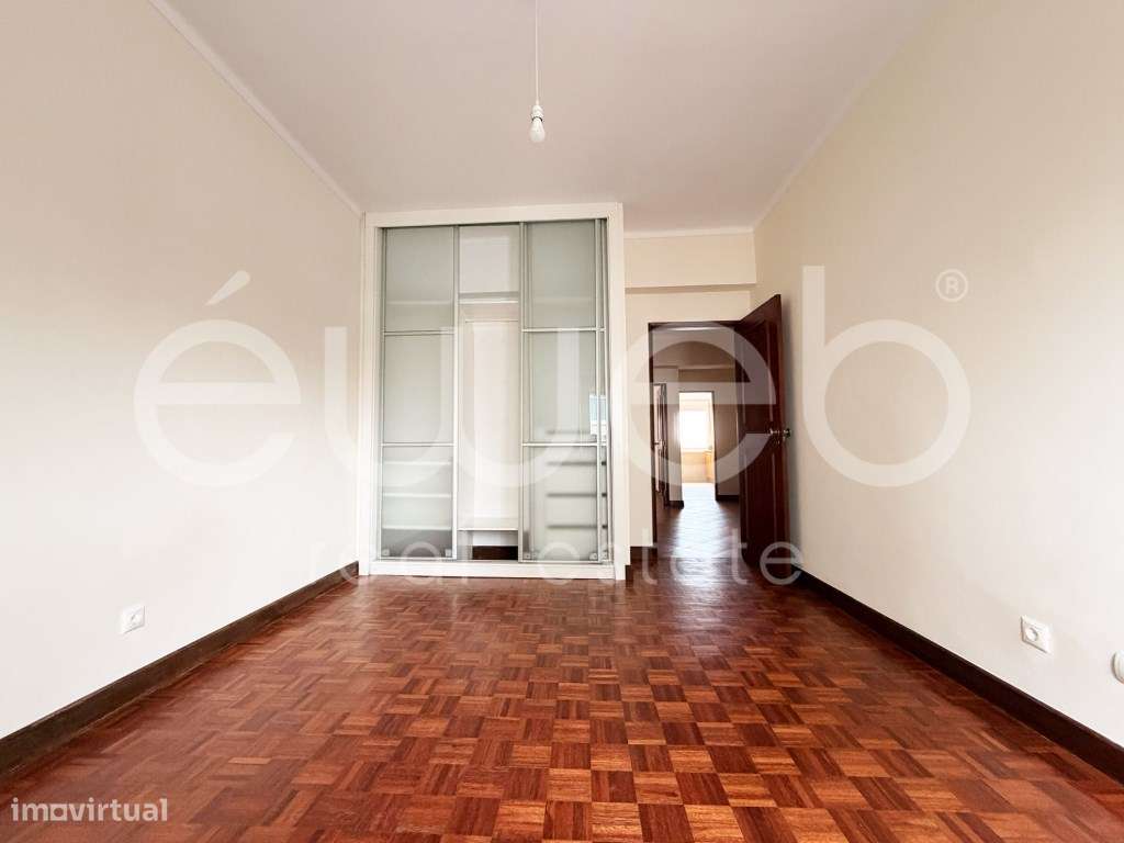 Apartamento T4, Bonfim, Setúbal-11