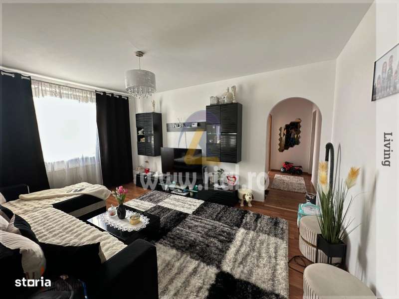 Apartament Renovat cu Bucatarie moderna, Baie - Imagine principală: 2/10