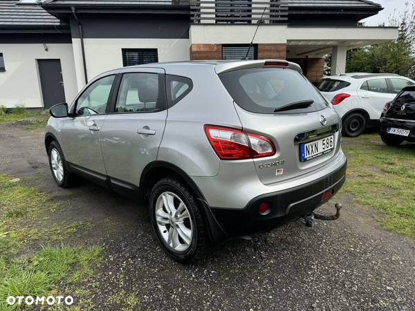 Nissan Qashqai 1.6 dCi 4x4 I-Way - 9