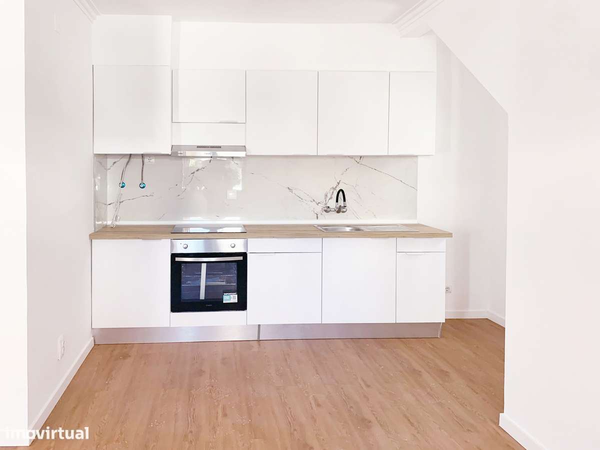 Moradia T3/T4 com potencial T5 - privacidade e/ou rendimento - Grande imagem: 5/28