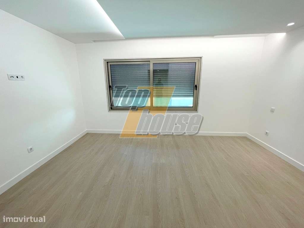 Apartamento T3 novo com terraço de 20m2 e parqueamento - Costa de C...-18