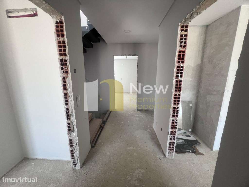 Moradia Nova T3+1 com Piscina em Alcochete.-9