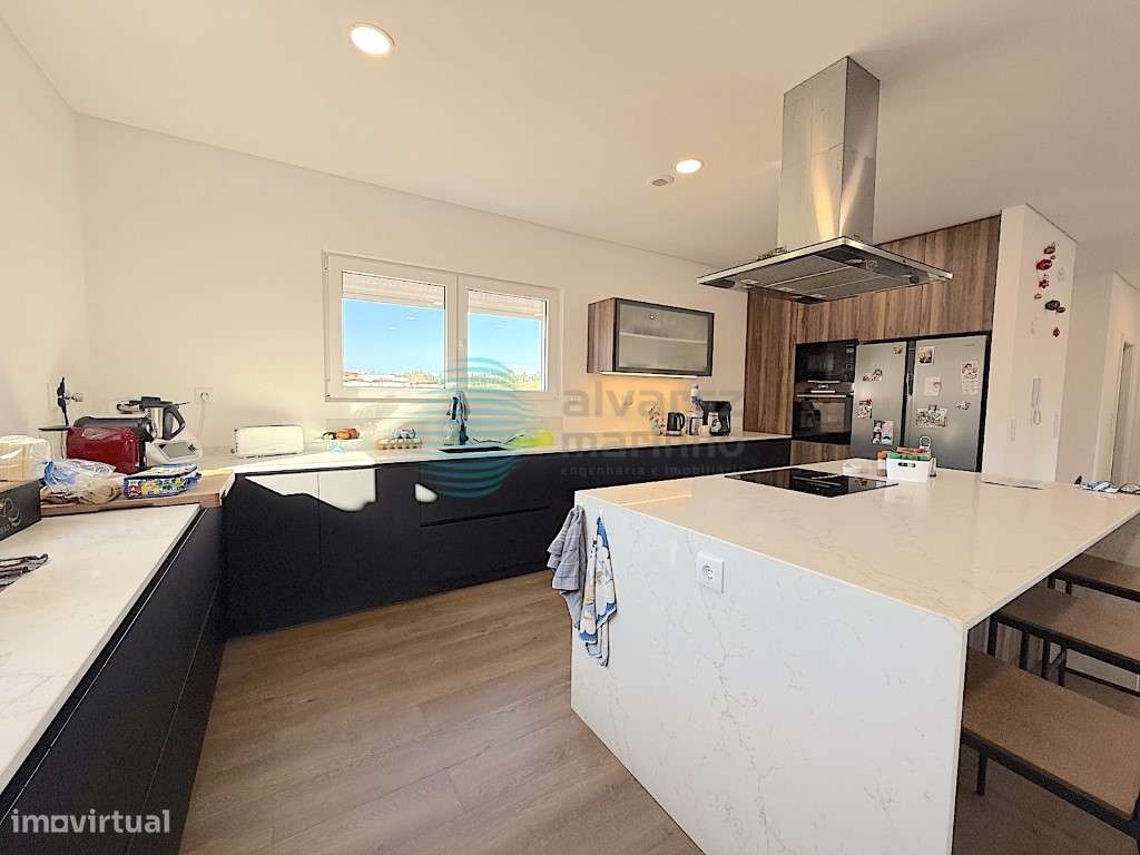 Excelente Moradia/Quintinha PISO TÉRREO V4, Ramalhal-8