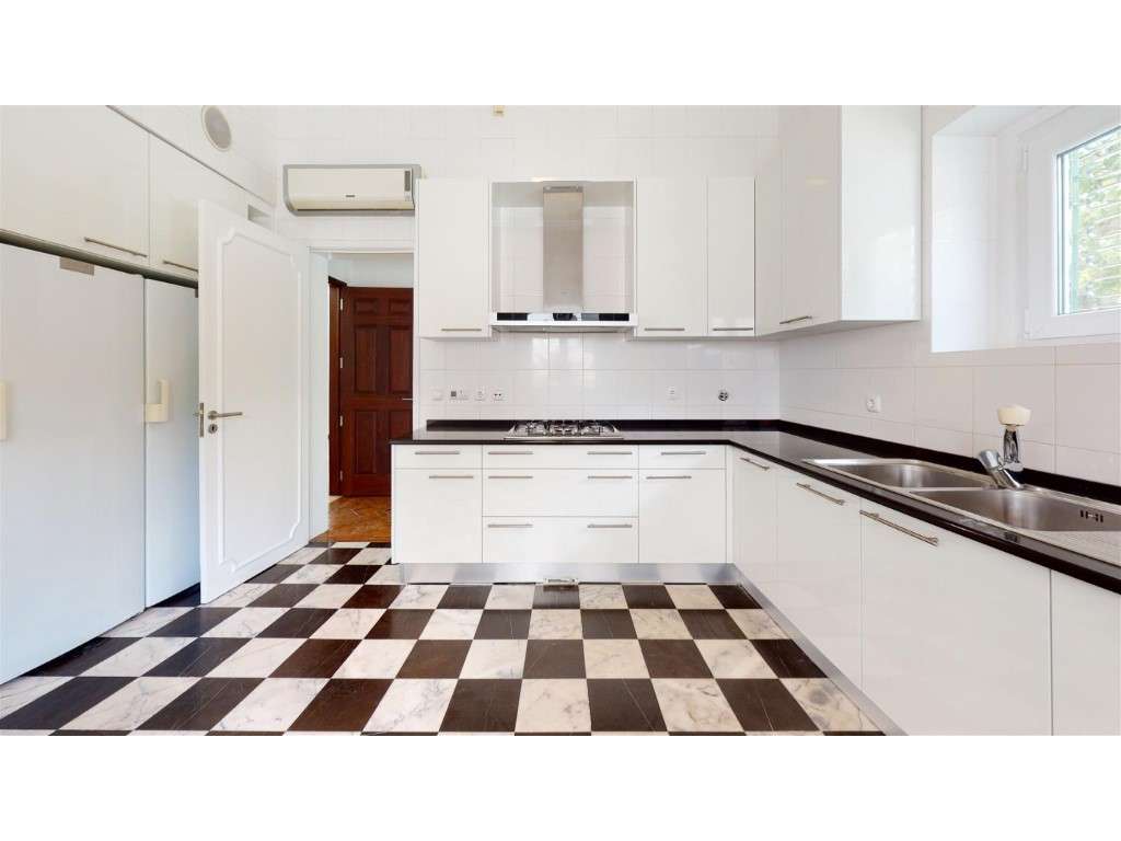 Moradia Isolada, 6 quartos, Restelo - Grande imagem: 5/11