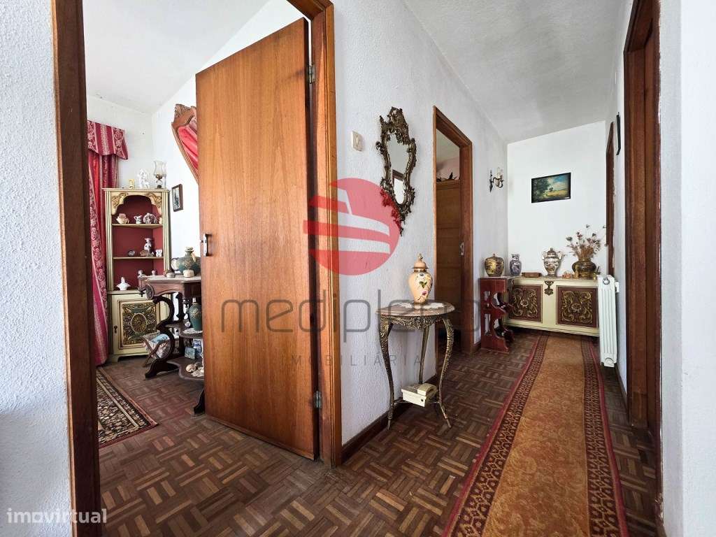 MORADIA T4 C/ GARAGEM-10