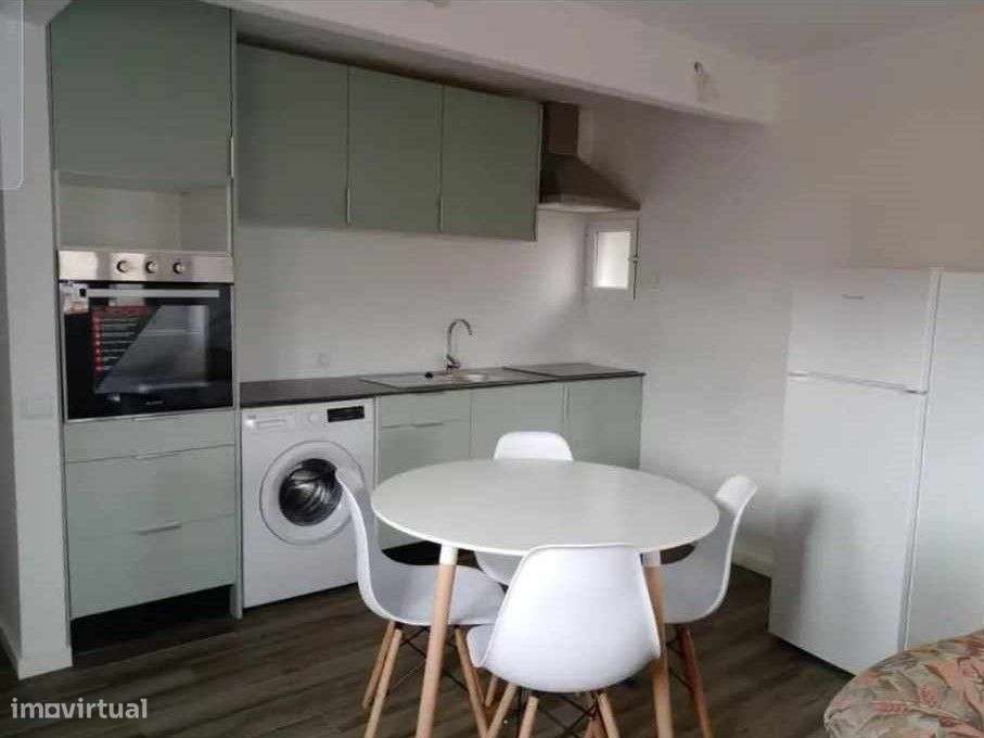 Vende-se excelente solução imobiliária para rentabilidade em Coimbra - Grande imagem: 2/26