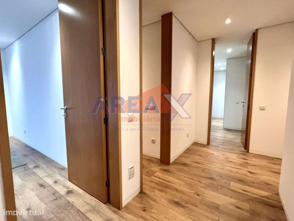 Exclusivo e diferenciador! T3 no rés do chão, com garagem fechada e...-50