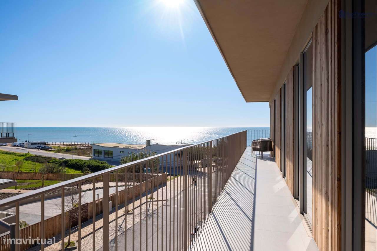 Penthouse T4 Luxo Frente Mar-25