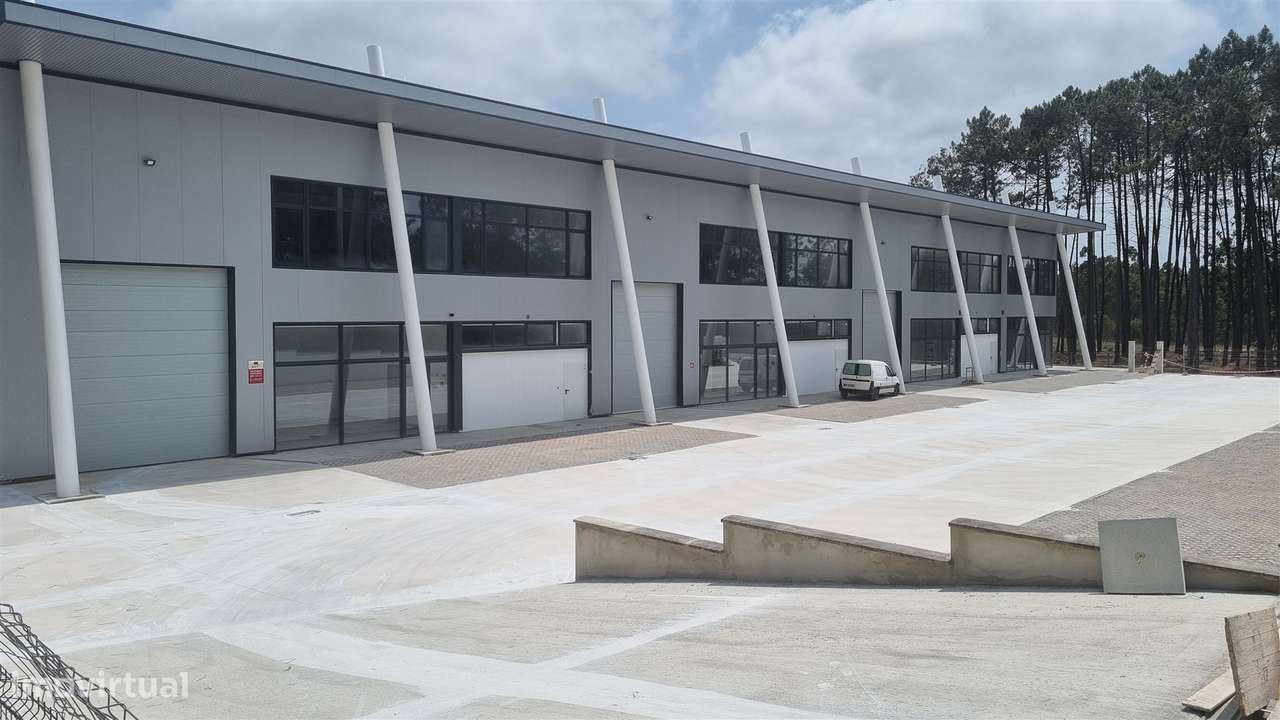 Armazéns e Escritórios Novos em Maceira – Leiria - Grande imagem: 1/26
