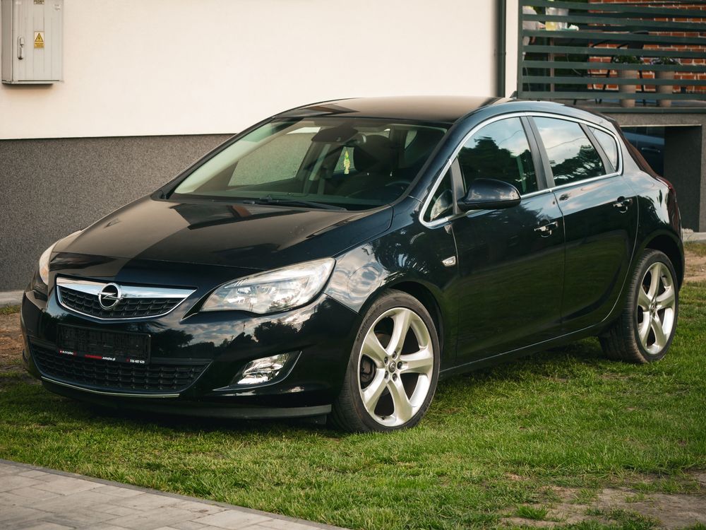 Opel Astra J (2009-2019) 2011