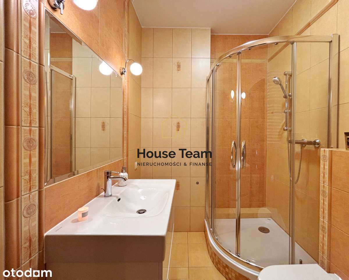 Klasyczny i stylowy dom - Niwy - 251 m2-9