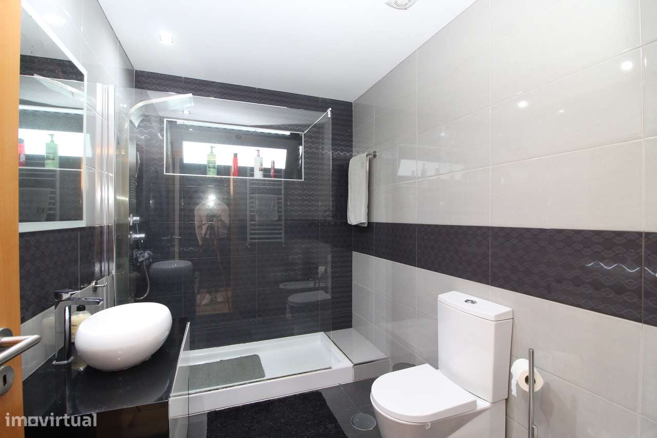 Moradia Térrea 4 frentes c/ 700m2 em Valongo-20