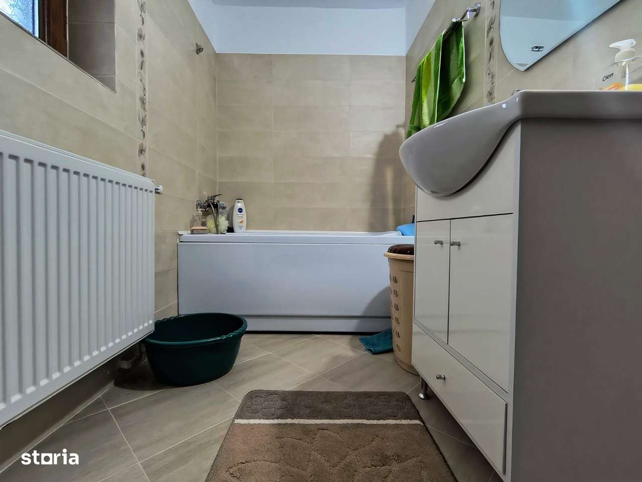 Casa de vânzare în Malu cu Flori- liniște, natura și aer curat!-19