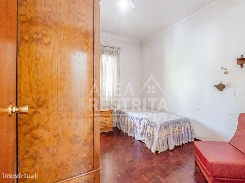 Excelente Apartamento T2 nas Paivas - Ótimo Potencial e Localização...-16