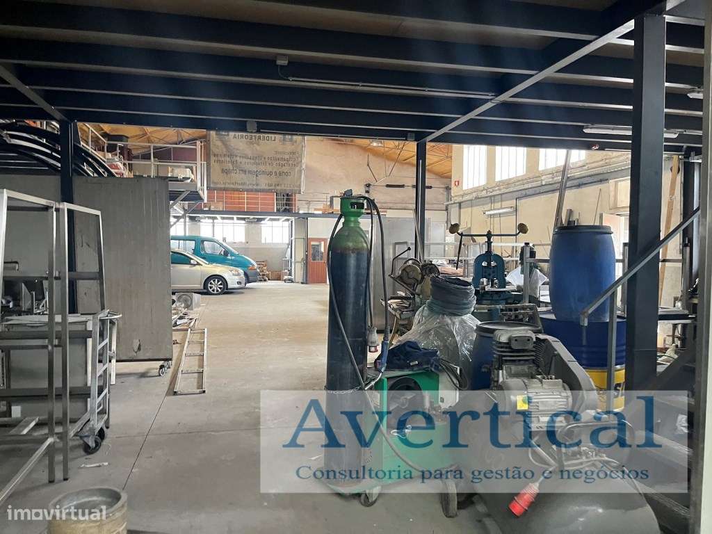 Armazém Industrial C/500m2 - Milheirós - Maia-8