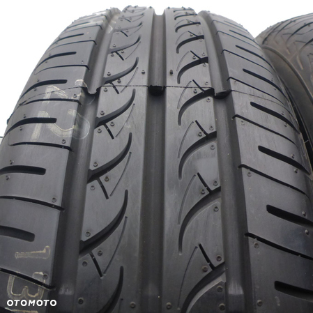 4 x YOKOHAMA 175/70 R14 84T BluEarth AE-01 Lato 2014 - 3