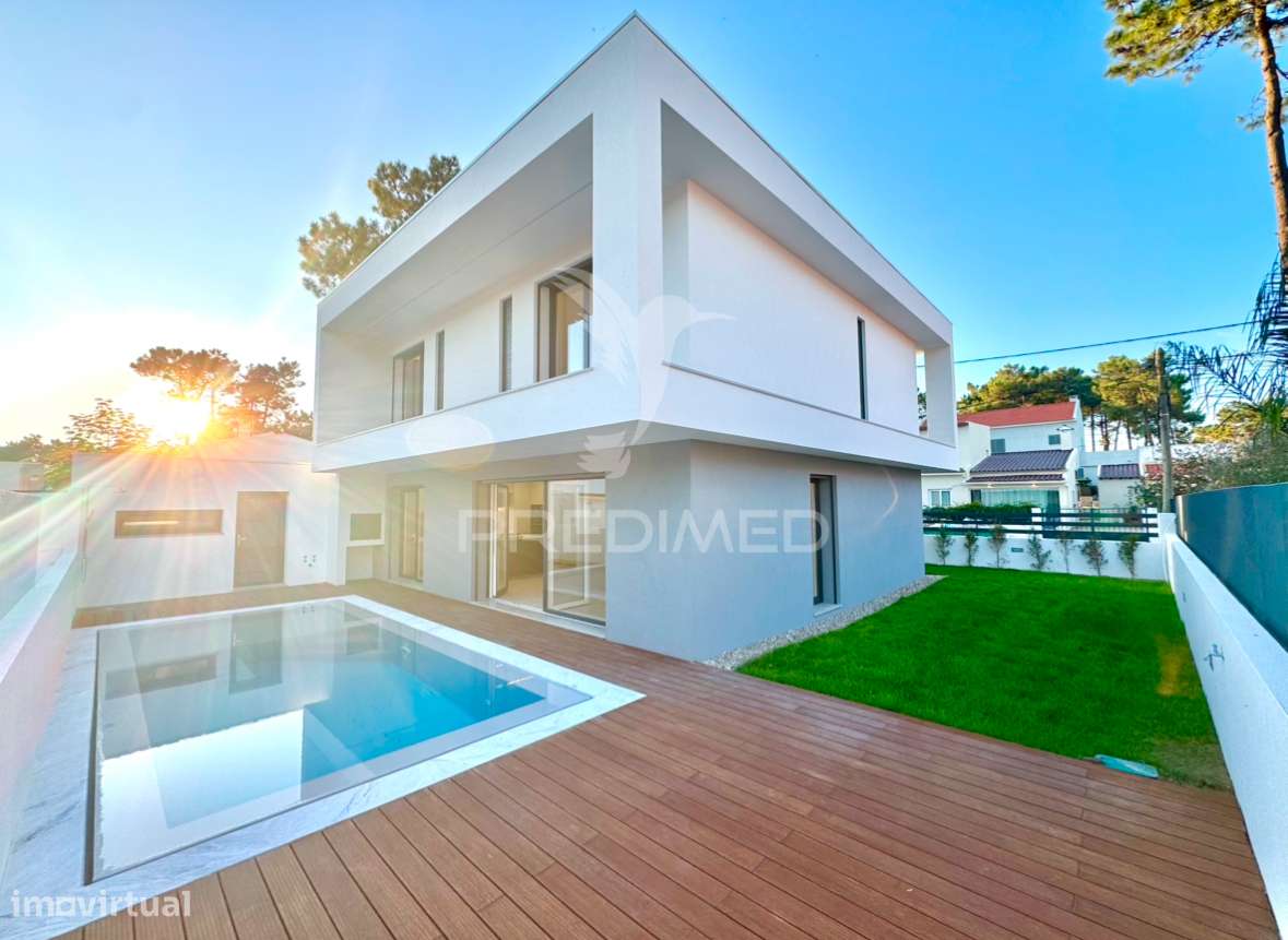 Moradia T4, 3 Suites Aroeira - Grande imagem: 1/25