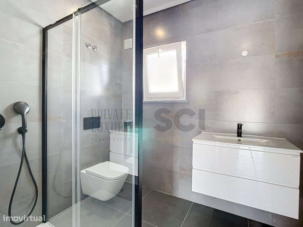 Moradia T4 Térrea Isolada em Azeitão com Piscina e Garagem-22