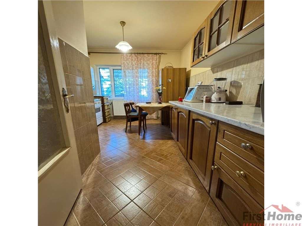 Apartament 3 camere, etaj 1, zona Garii , decomandat, parcare - Imagine principală: 4/17