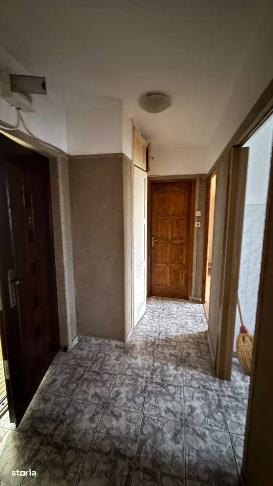 DECEBAL 2camere decomandate, clasic, etaj2! - Imagine principală: 4/10