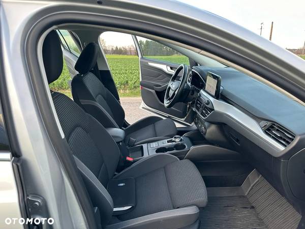 Ford Focus 1.5 EcoBlue Start-Stopp-System COOL&CONNECT DESIGN - 30