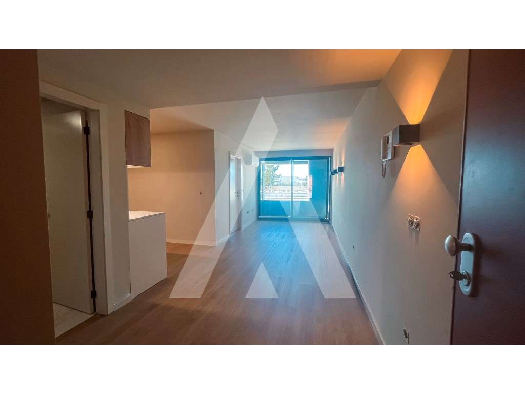 Apartamento T0 com localização exclusiva - Grande imagem: 3/14