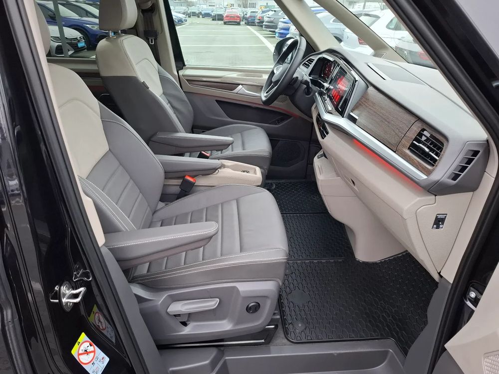 Salon PL Gwarancja fabryczna PHEV 218KM Panorama DCC Sam parkuje L2