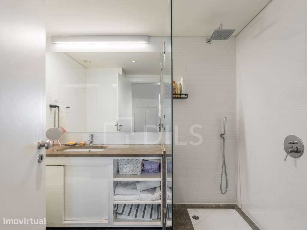 Apartamento T3 duplex com vista rio e garagem privativa, na Estrela...-16