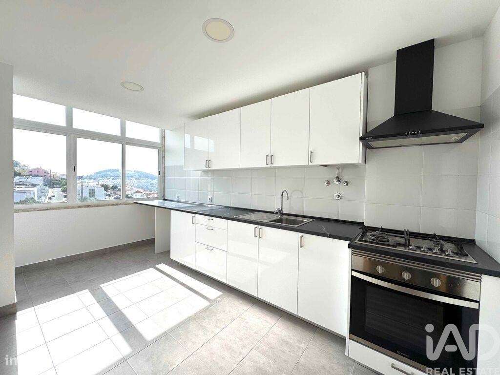 Apartamento T2 em Ramada e Caneças de 78,00 m2
