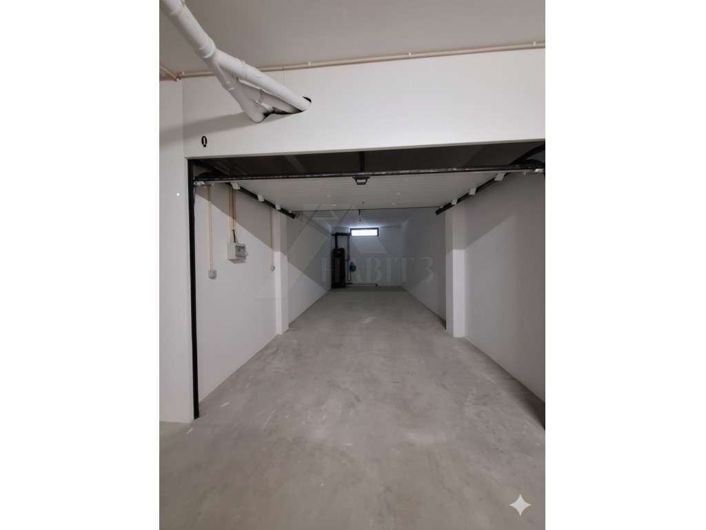 T3 de Sonho em Airó - Espaço, Conforto e Luz Natural!-7