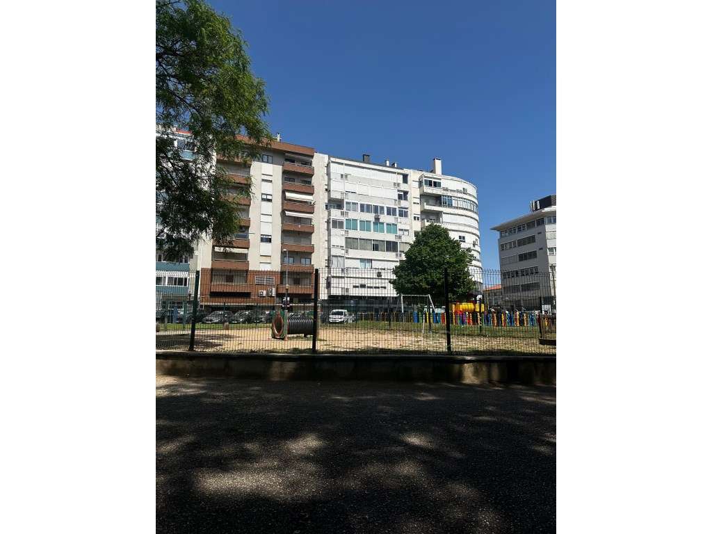 Apartamento T2 em Campo de Ourique - Grande imagem: 5/5