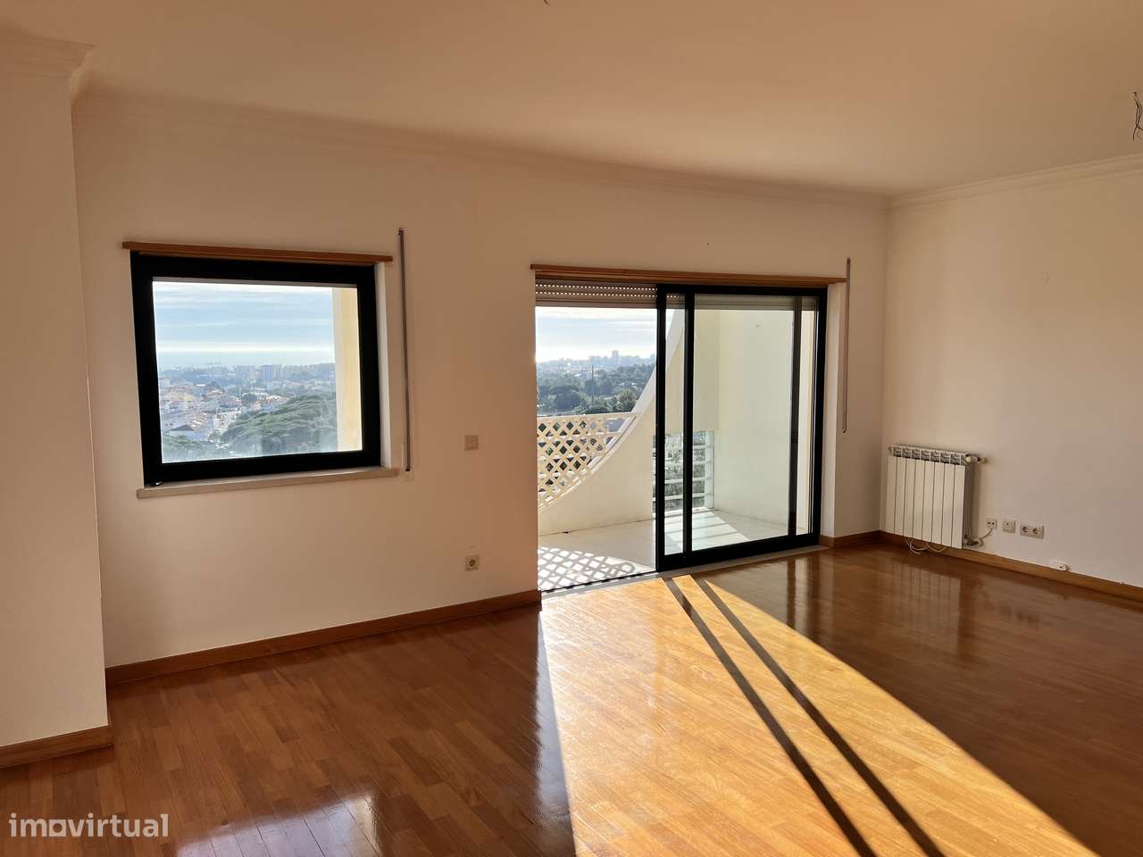 Apartamento T2 com vista mar, dois lugares de garagem e arrecadação - Grande imagem: 2/18