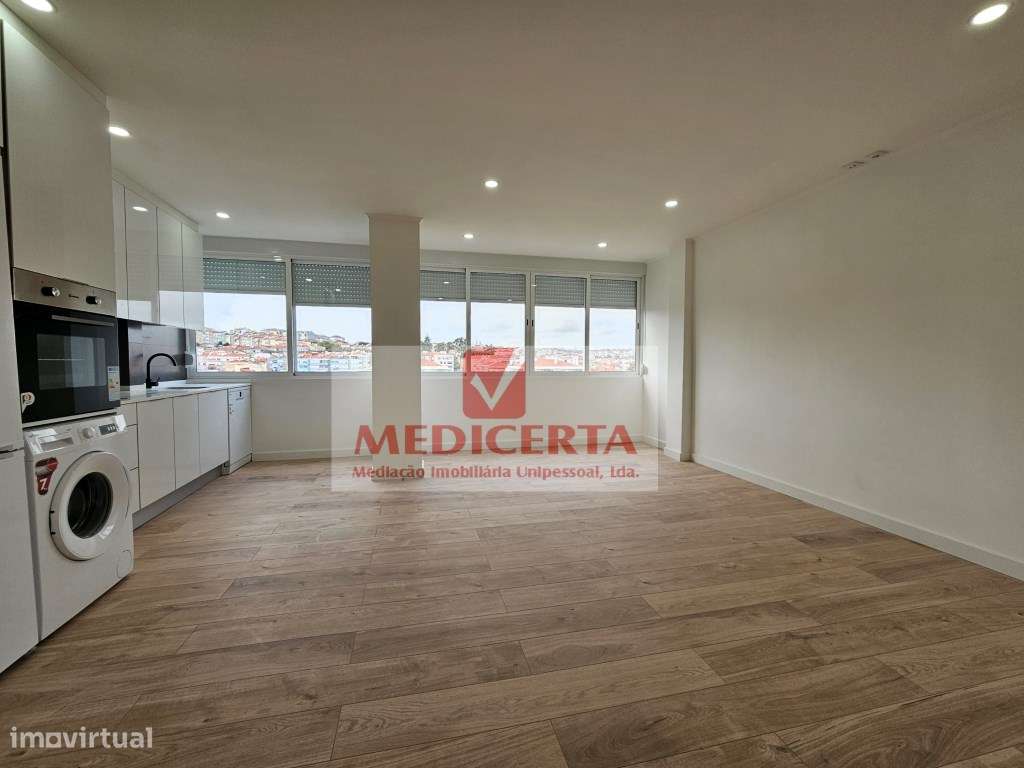 Amadora- Damaia-Cima T4 (104m2) Totalmente remodelado-5