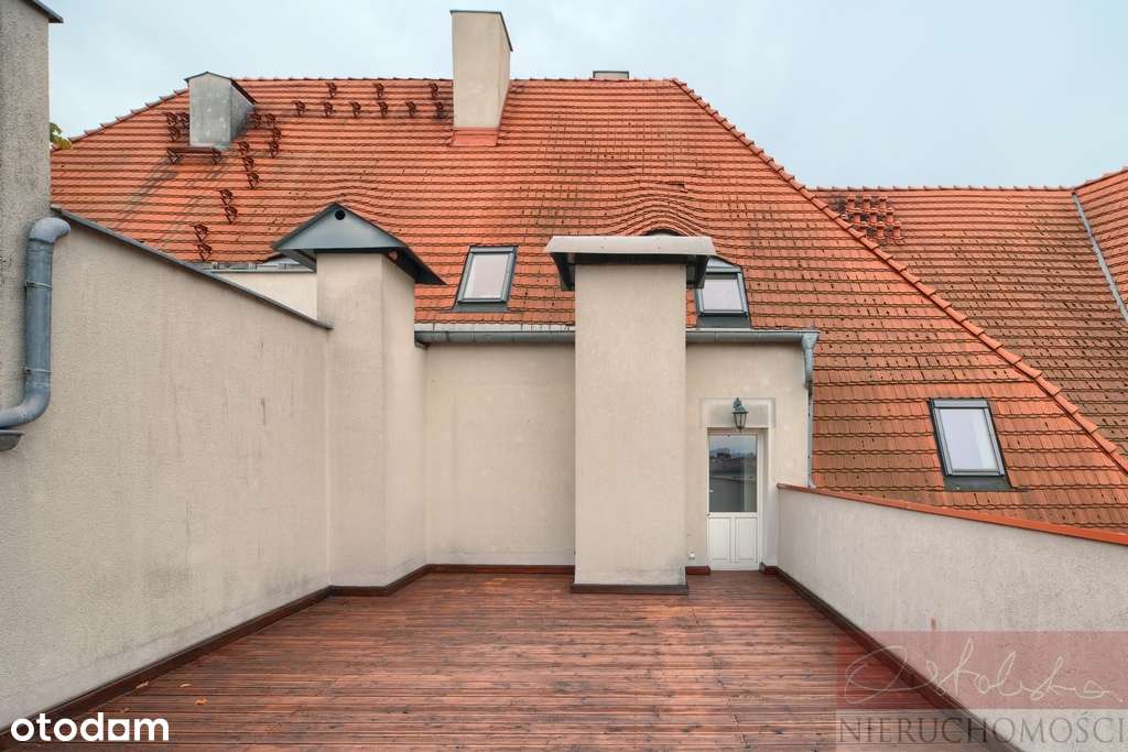 Z dużym tarasem z widokiem w super lokalizacji-15