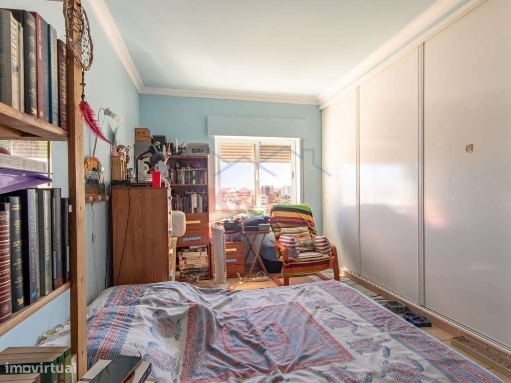 Penthouse T4 com terraço e garagem box-14