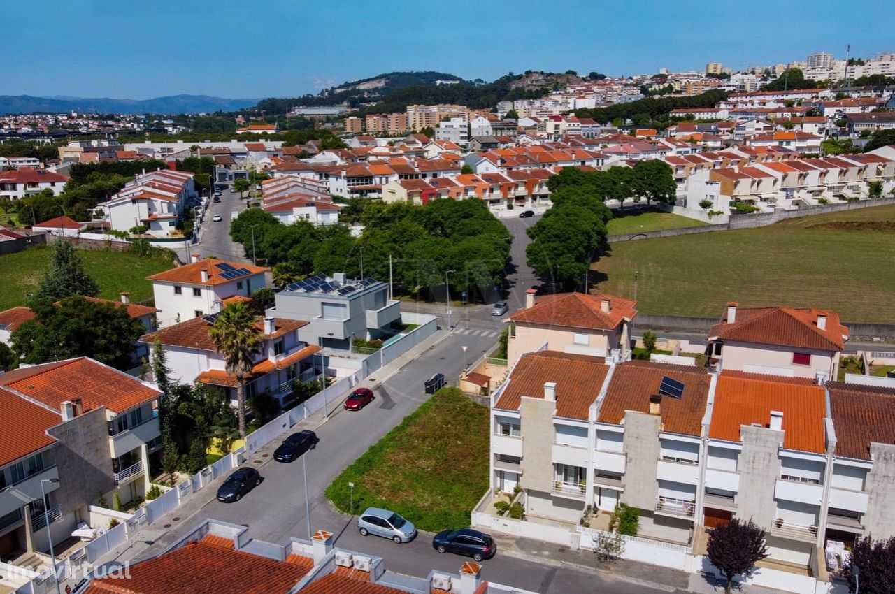 Lote de Terreno P/Construção de Moradia Gaveto em Real, Braga!