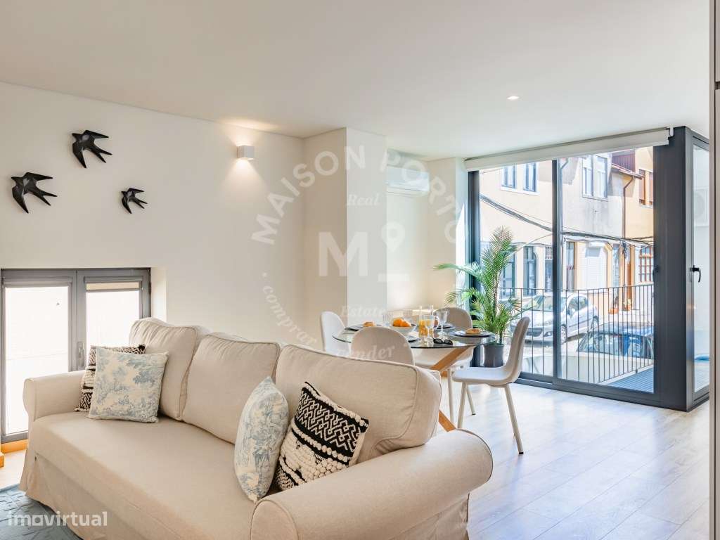 Apartamento T1 com Varanda Totalmente Equipado e Mobilado no Bonfim...-0