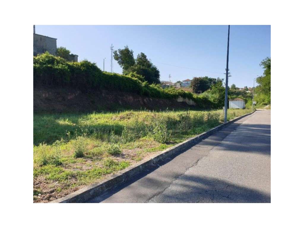 Terreno urbano em União Das Freguesias De Águeda E Borralha - Grande imagem: 3/8