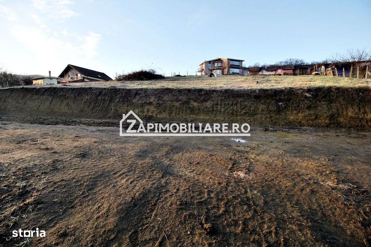 Teren Intravilan cu puz si utilităti, 618 mp - Imagine principală: 5/8