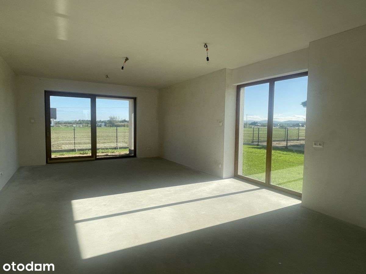 Duży dom w stanie deweloperskim - Micigózd-7