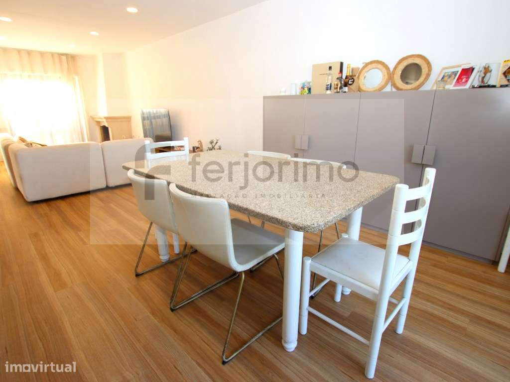 Moradia Geminada T3 com Vista Deslumbrante sobre Guimarães-43
