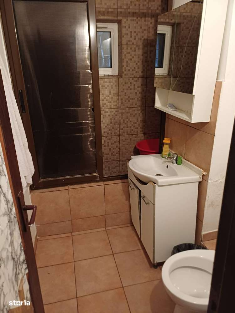 două camere decomandat zona micro 20-8