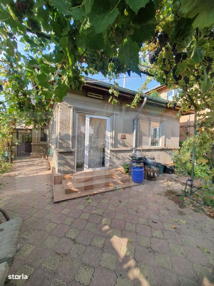 Voluntari - zonă centrală, casă parter, cu deschidere generoasă-0