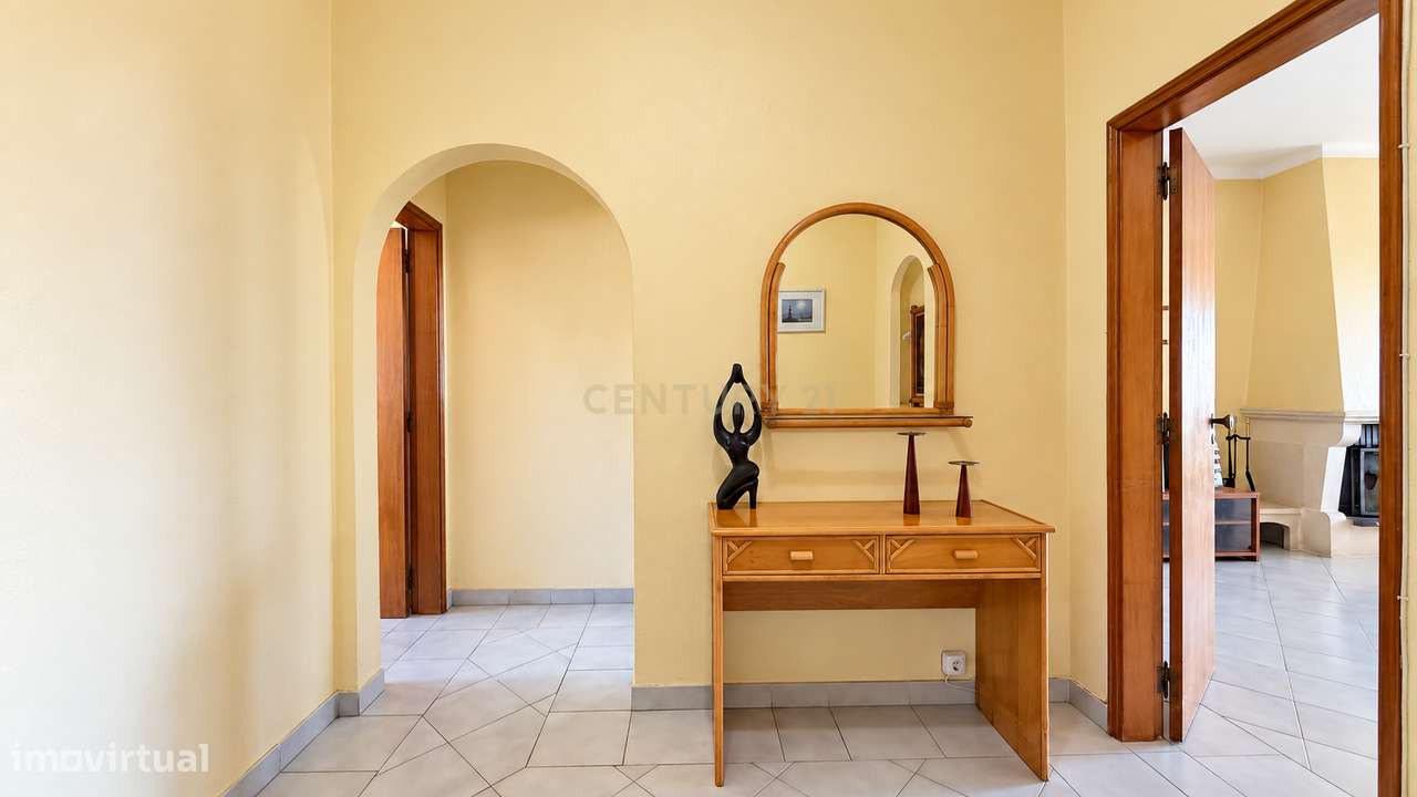 Apartamento T2 com Piscina, Elevador e Varanda Virada a Sul | Albufeir-27