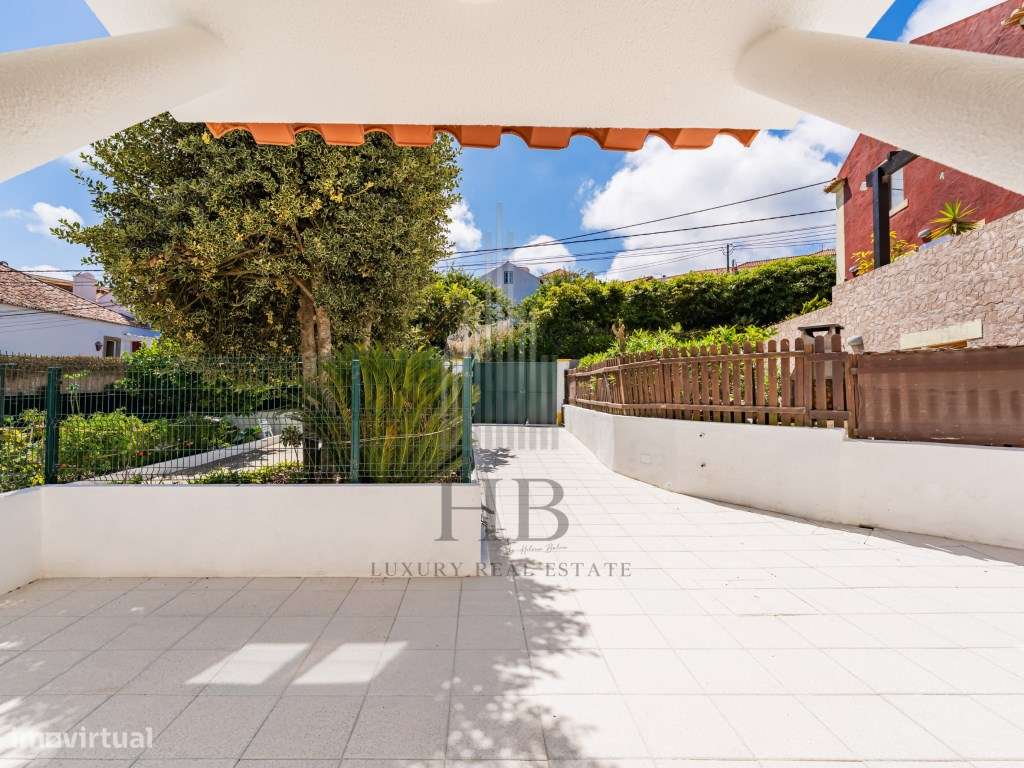 Andar de Moradia T2 + Anexo T1 Independente | Vista Mar e Serra | P...-10