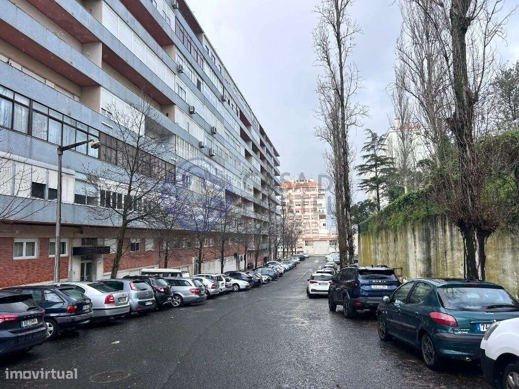 T3 Moderno Benfica | Open Space 35m2 | Suíte | Vista Desafogada | Remo - Grande imagem: 3/27