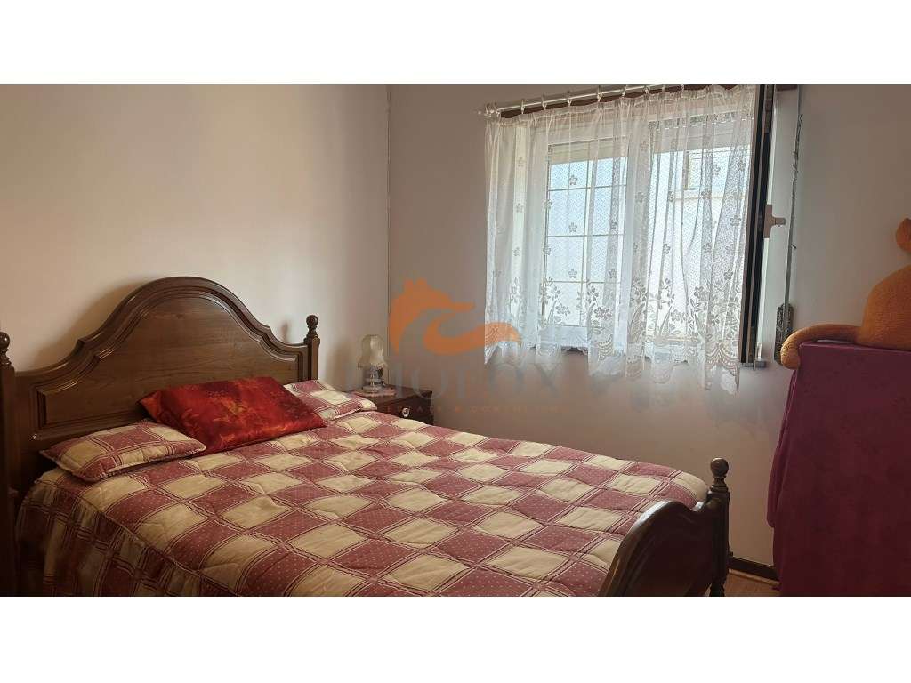 Moradia com 3 quartos e garagem pronta a habitar localizada no cent...-10