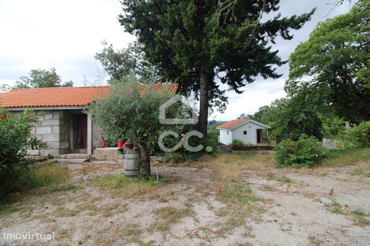 Quinta com moradias para turismo num ambiente paradisiaco - Grande imagem: 4/30